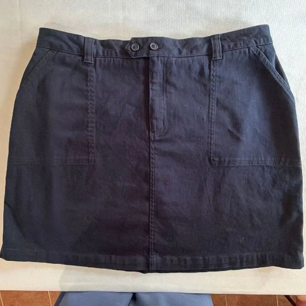 Lands’ End Navy Skort Woman’s 16 Mini Skirt Pockets